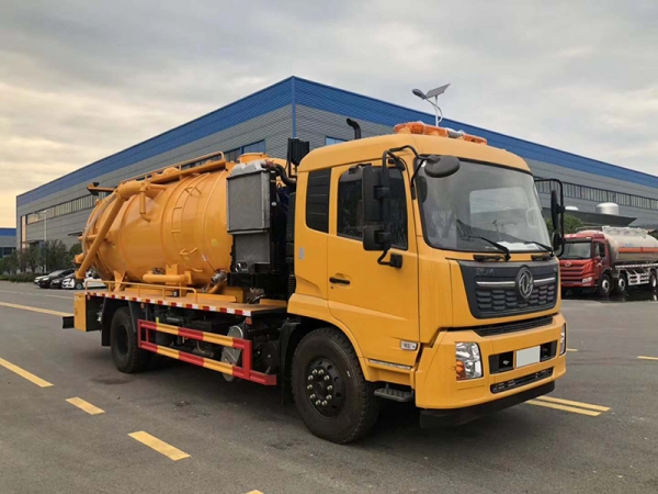 東風(fēng)天錦清洗吸污車(chē)15方（帶副發(fā)） 國(guó)六